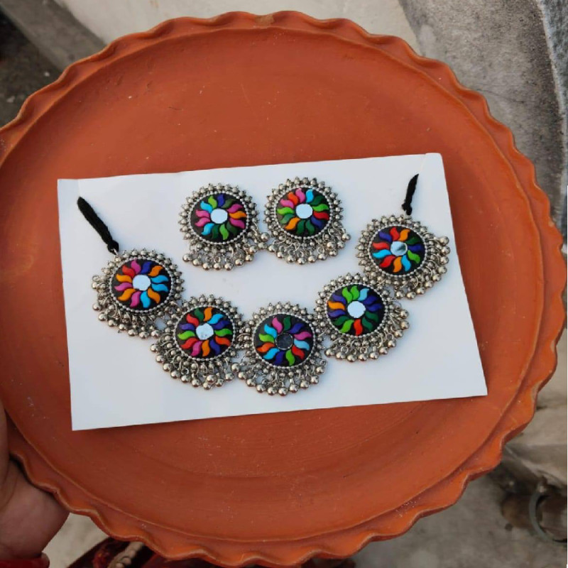 Multi Color Choker Set