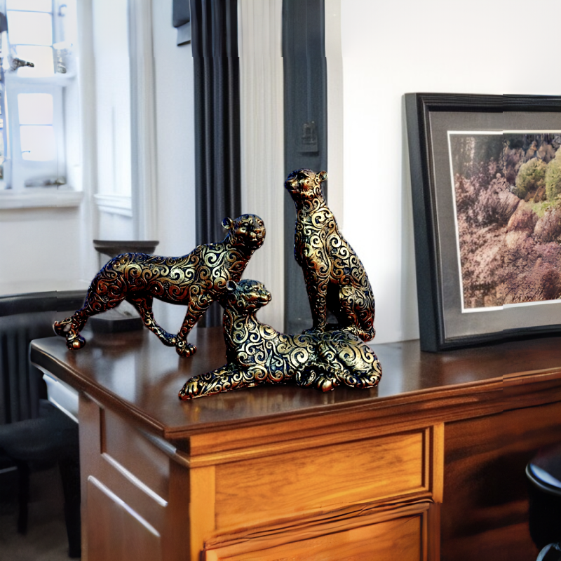 Majestic Trio – Ornate Cheetah Sculpture Set