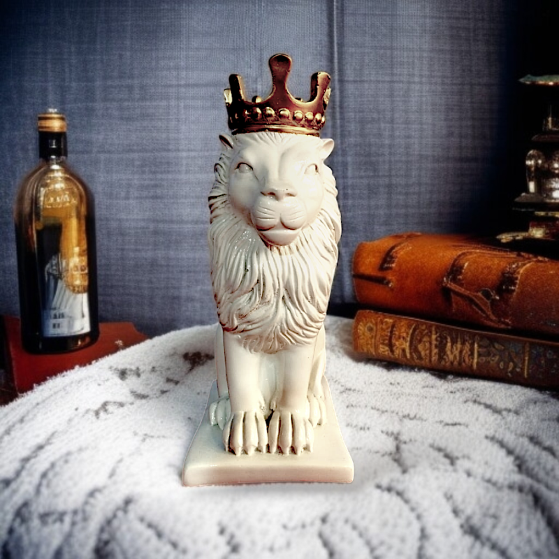 Regal Triumph – White Lion Figurine with Golden Crown